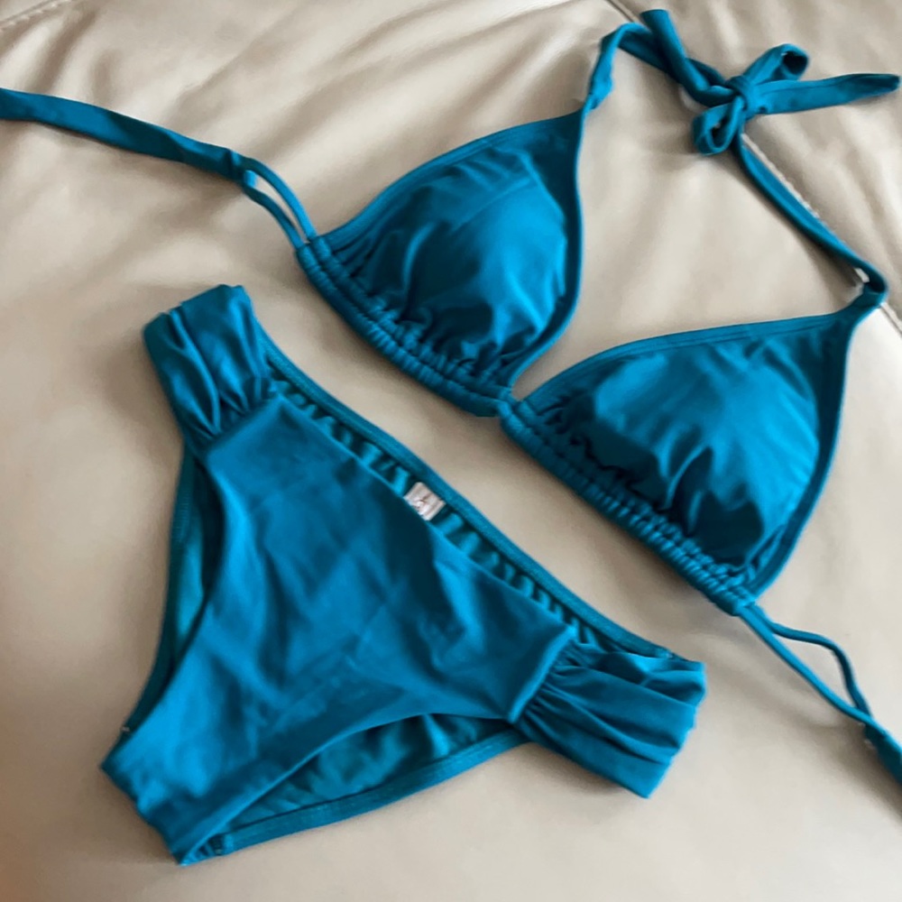 Luli Fama Bikini Teal Blue. HalterTriangle Top Dcup. Scrunched Side BottomSize M